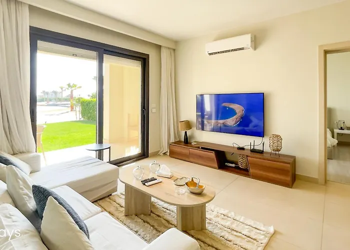 Ollystays Shedwan Lagoon & Pool View 2br! Near Abutig Marina الغردقة