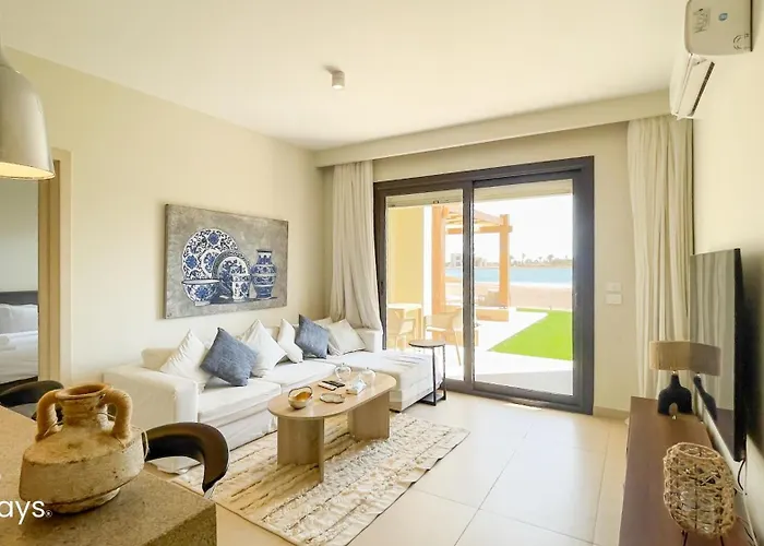 Ollystays Shedwan Lagoon & Pool View 2br! Near Abutig Marina الغردقة