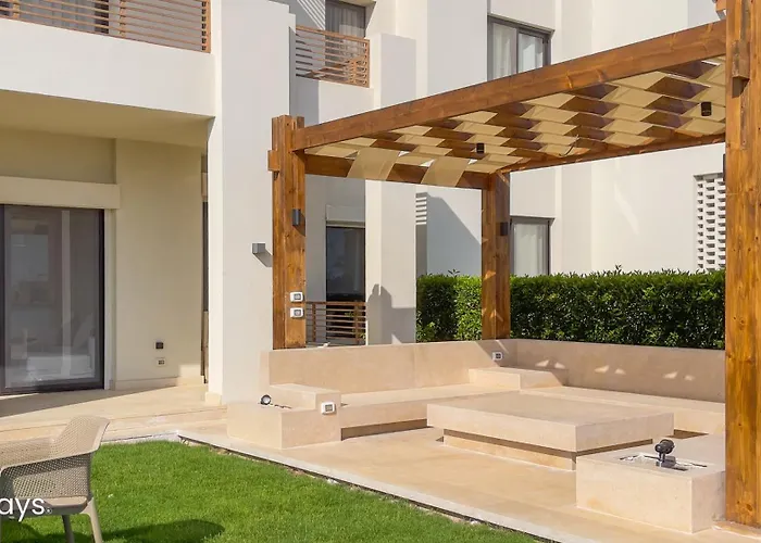 Ollystays Shedwan Lagoon & Pool View 2br! Near Abutig Marina شقة الغردقة