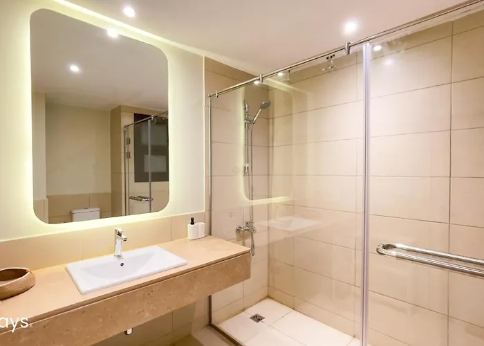 Ollystays Shedwan Lagoon & Pool View 2br! Near Abutig Marina شقة الغردقة